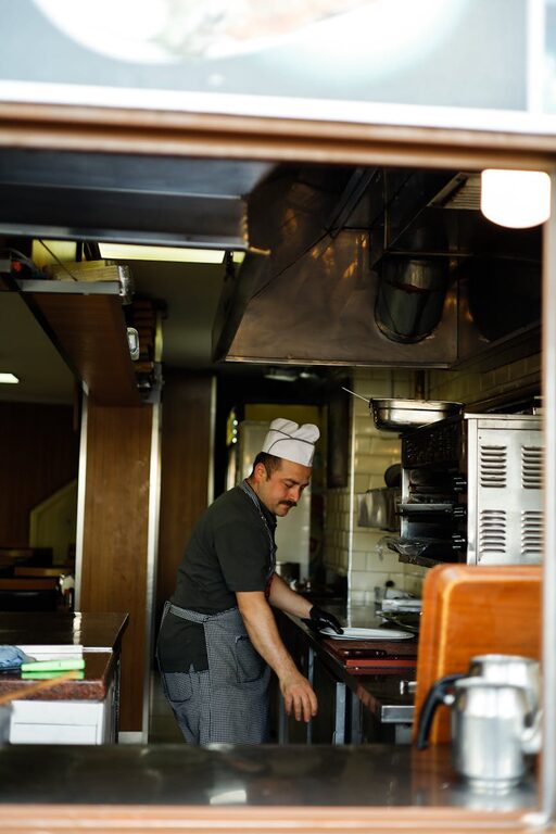 Beginner Guide to Using a Slow Cooker for Easy Meals